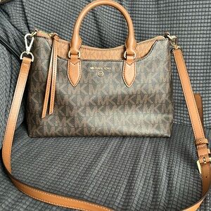 Michael Kors crossbody